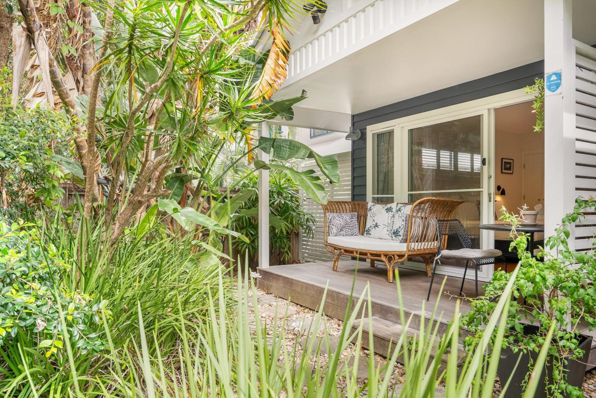 The Beach Shack Byron Bay Hotel Exterior photo