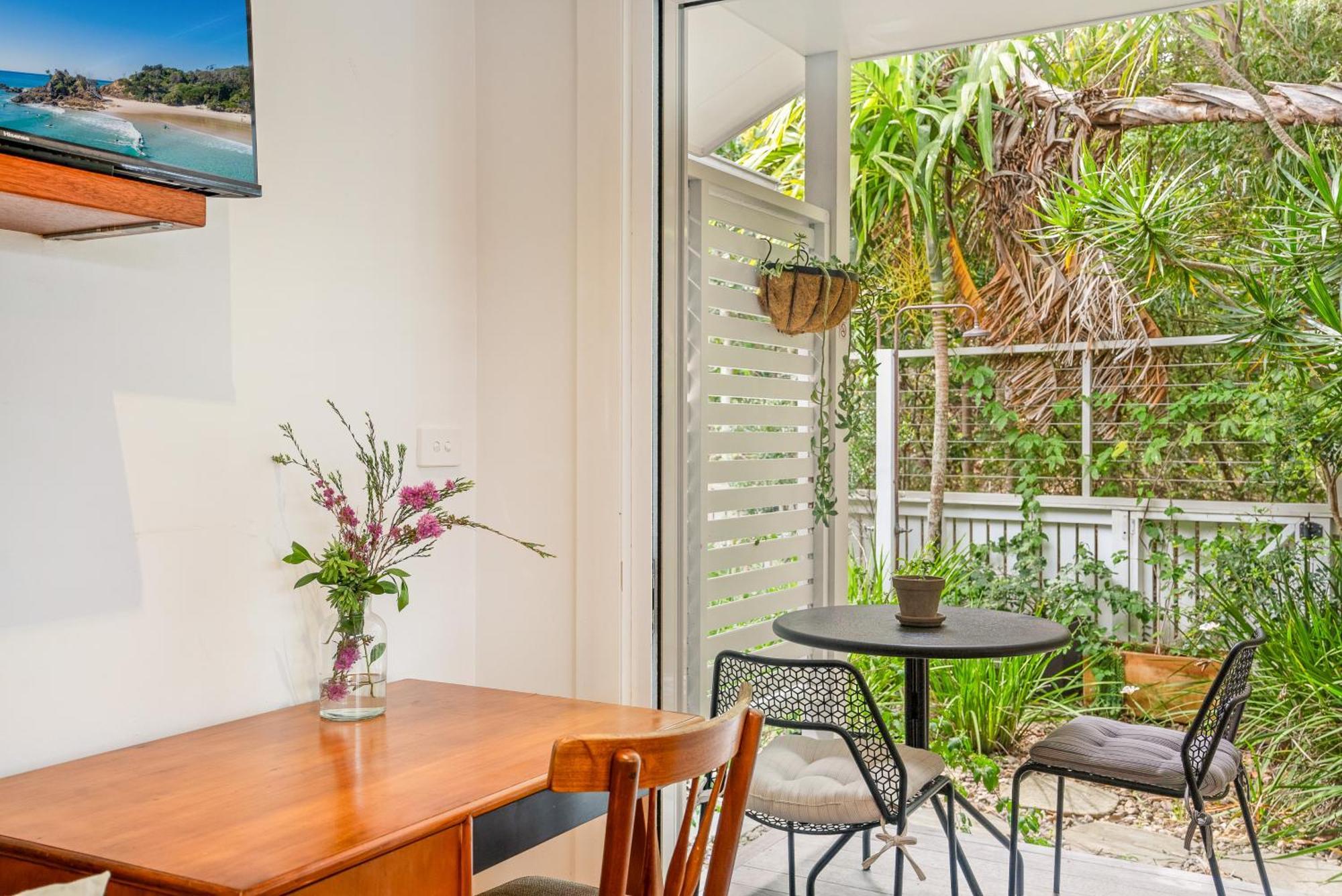 The Beach Shack Byron Bay Hotel Exterior photo