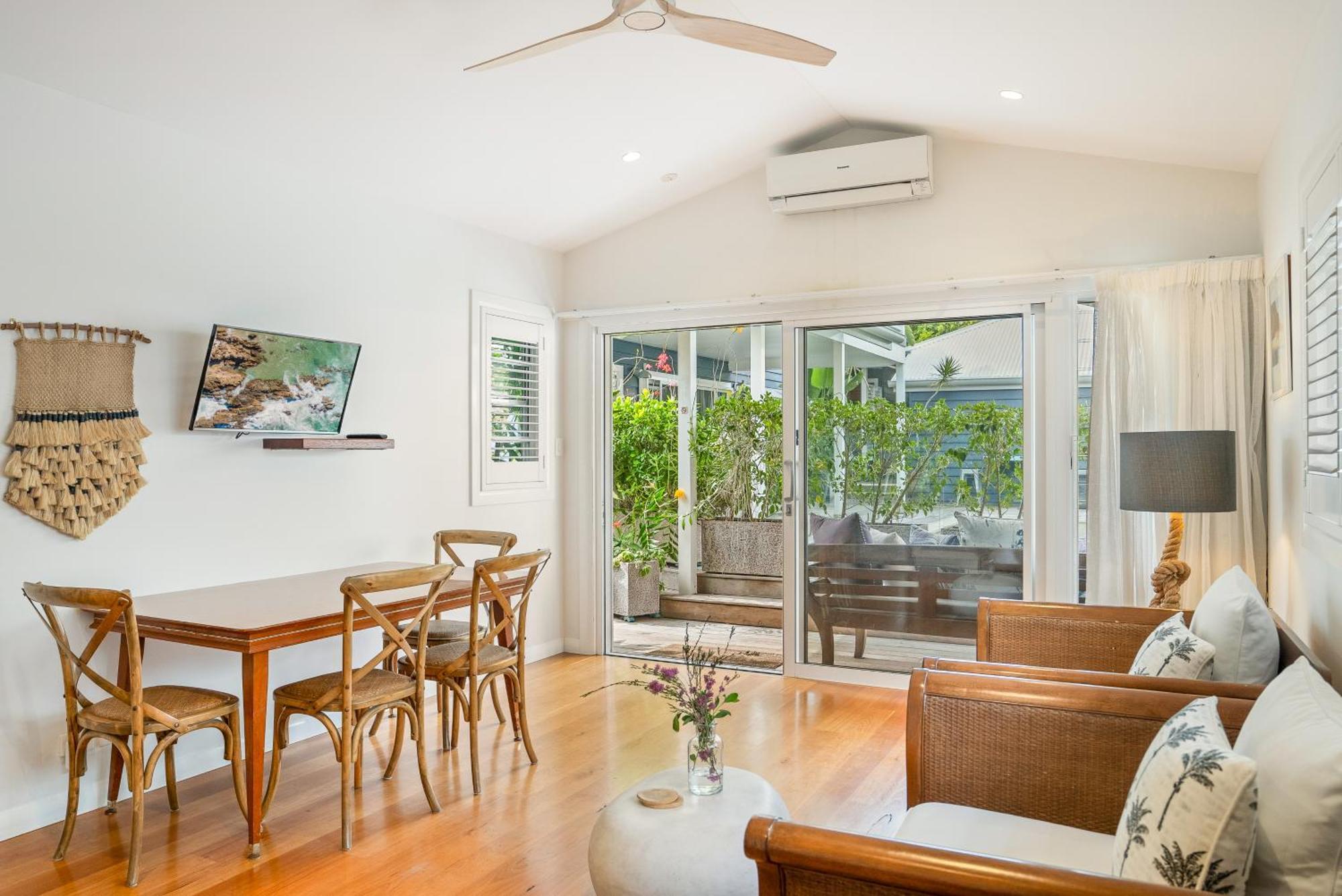 The Beach Shack Byron Bay Hotel Exterior photo